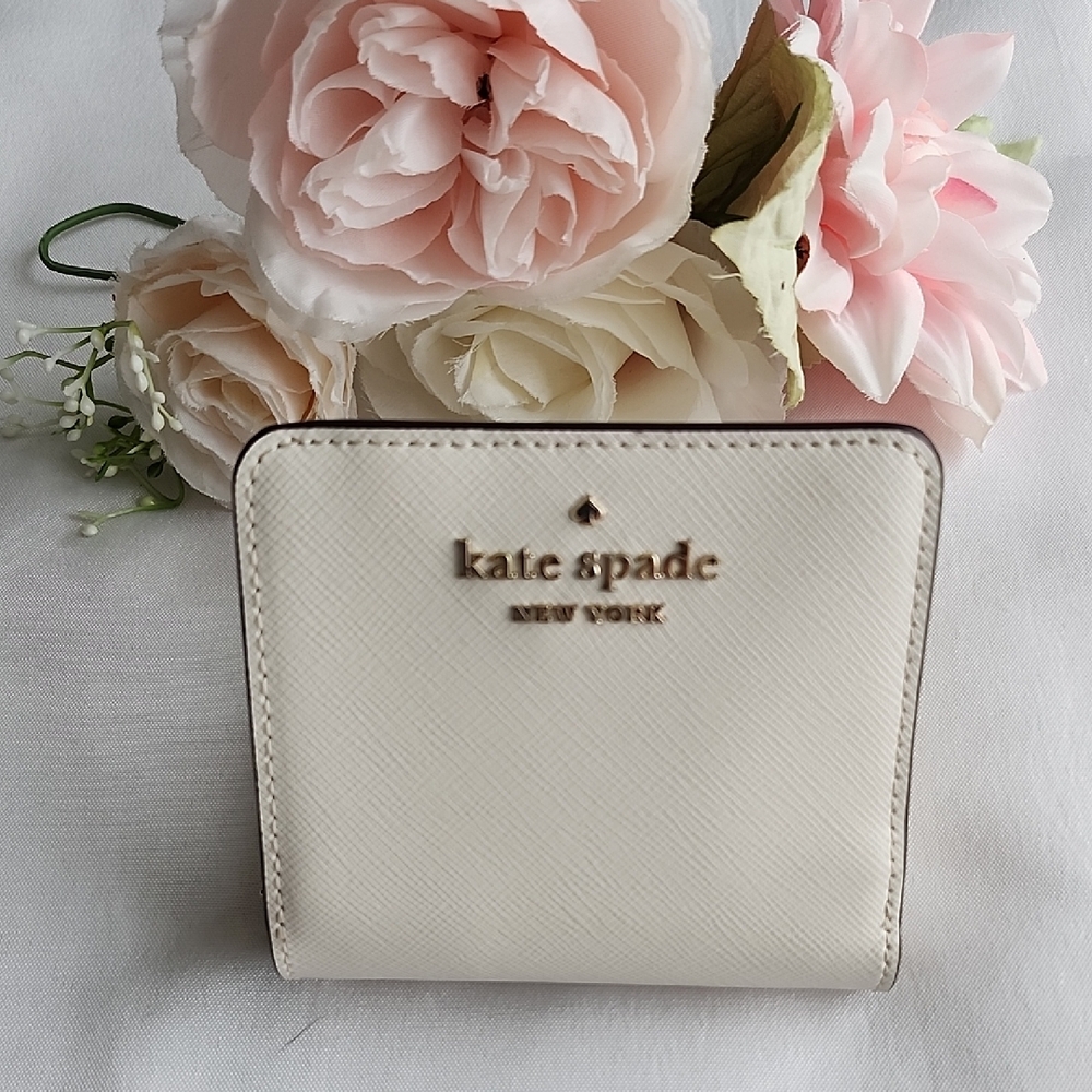 Kate Spade Ivory Wallet